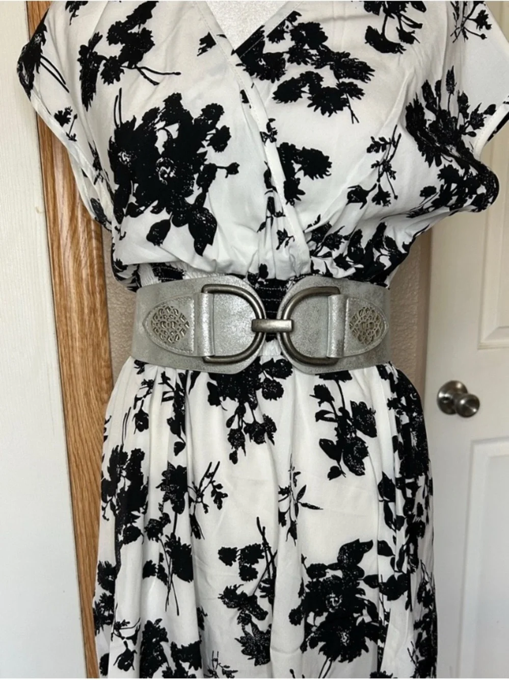 METALLIC Silver Wide Latch Elastic Waist Belt